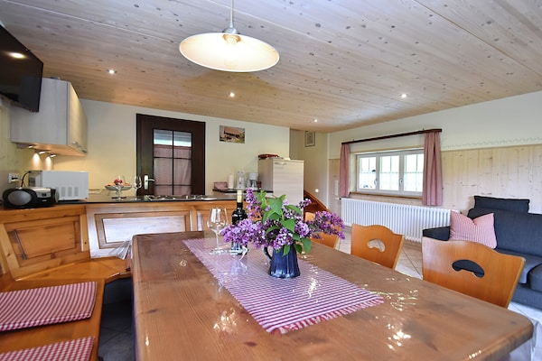 Foto van Boerderijschuilplaats, Mühlenbach - Vakantiehuis in Mühlenbach - LivingRoom
