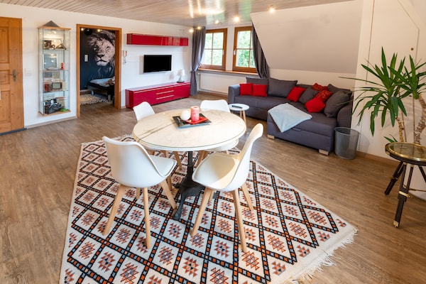 Foto van Elegante Ferienwohnung mit Außenpool Schwarzwald - Vakantiehuis in Herrischried - DiningRoom