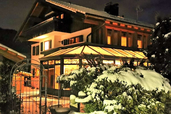 Foto van Berguitzicht op het Bodenmeer met wintertuin - Vakantiehuis in Oberstaufen - Untagged
