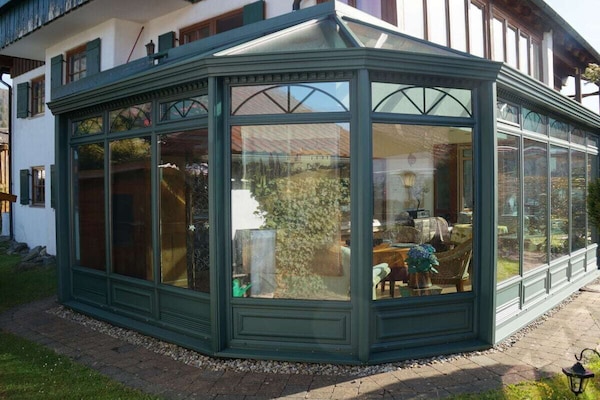 Foto van Berguitzicht op het Bodenmeer met wintertuin - Vakantiehuis in Oberstaufen - Untagged