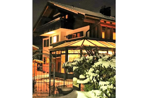 Foto van Berguitzicht op het Bodenmeer met wintertuin - Vakantiehuis in Oberstaufen - Untagged