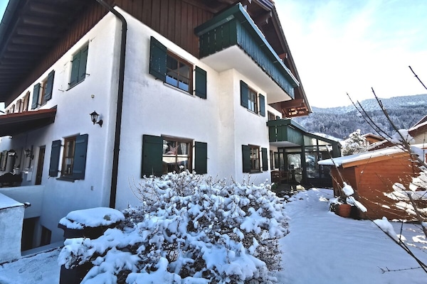 Foto van Berguitzicht op het Bodenmeer met wintertuin - Vakantiehuis in Oberstaufen - Untagged
