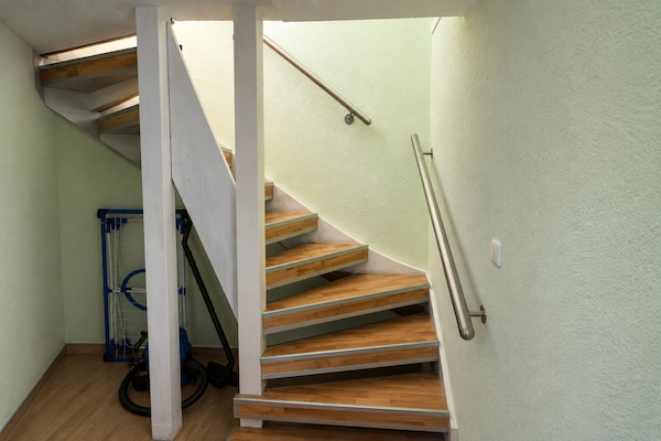 Foto van Ski- en wandelvakantie in het bos in Adlerblick - Vakantiehuis in Schnett - Stairs