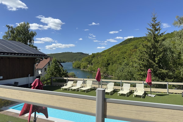 Foto van Chalets aan de Diemelsee in Heringhausen - Vakantiehuis in Heringhausen - PoolOfHouse