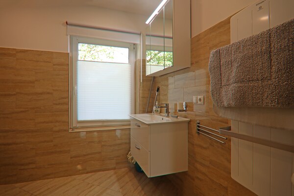 Foto van Rijtjeshuis Tulp in Lohmen - Vakantiehuis in Lohmen - BathRoom