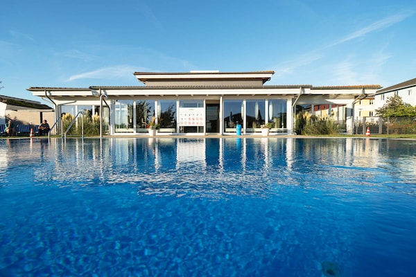 Foto van BEECH Resort Boltenhagen - Vakantiehuis in Boltenhagen - Pool