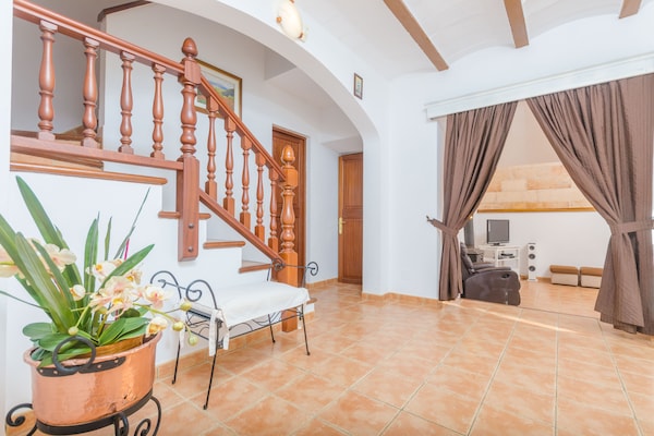 Foto van Landhuis in Santanyí met privézwembad - Vakantiehuis in Campos, Illes Balears - LivingRoom