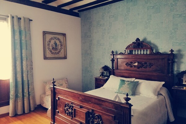 Foto van Landhuis in Salinillas met privézwembad - Vakantiehuis in Salinillas de Buradón - BedRoom