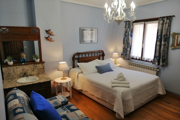 Foto van Landhuis in Salinillas met privézwembad - Vakantiehuis in Salinillas de Buradón - BedRoom