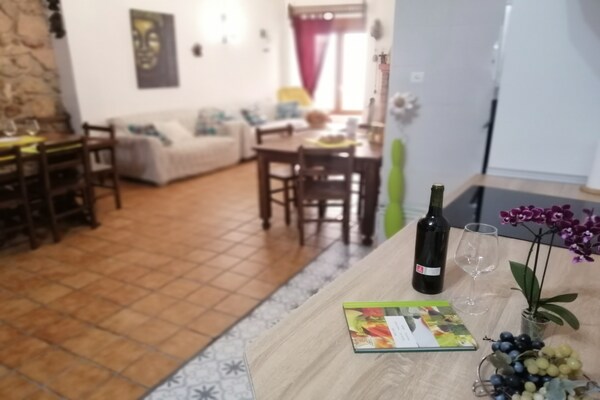 Foto van Landhuis in Salinillas met privézwembad - Vakantiehuis in Salinillas de Buradón - DiningRoom