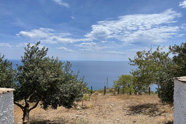 Foto van Chalet in Adra met Zee- en Bergzicht - Vakantiehuis in El Trebolar, Adra - ViewSummer