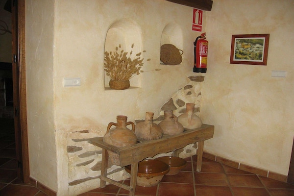 Foto van 4-persoons vakantiehuis in Laroya met zwembad - Vakantiehuis in Laroya - Ambiance