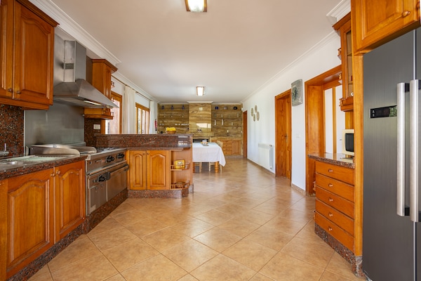 Foto van Chique villa met zwembad voor 12 gasten op Ibiza - Vakantiehuis in Ibiza - Kitchen