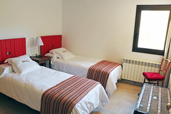 Foto van Landhuis bij Pedraforca Bergen - Vakantiehuis in Castellnou de Bages - BedRoom