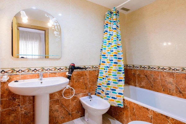 Foto van Appartement Oropesa met terras - Vakantiehuis in Orpesa - BathRoom