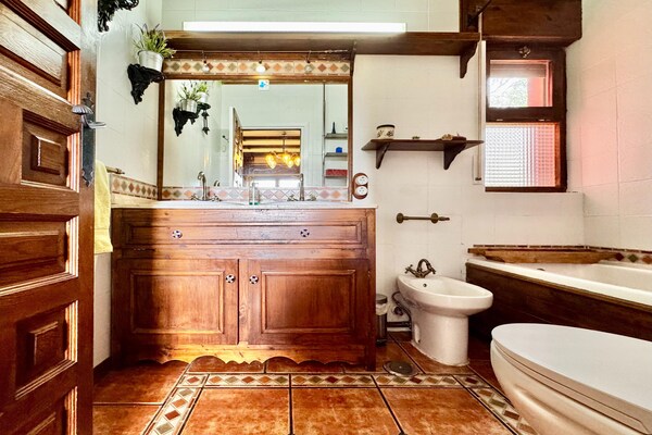 Foto van Appartement in Galapagar met tuin en zwembad - Vakantiehuis in Galapagar - BathRoom