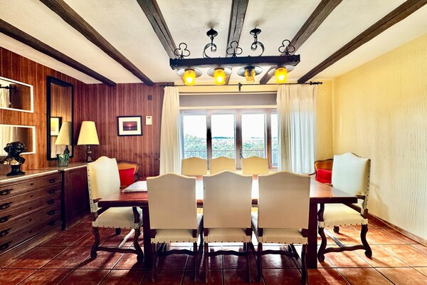 Foto van Appartement in Galapagar met tuin en zwembad - Vakantiehuis in Galapagar - DiningRoom