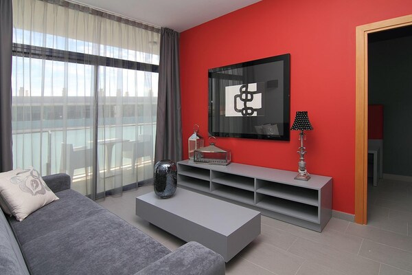 Foto van Appartement aan Costa Dorada bij Strand - Vakantiehuis in Salou - LivingRoom
