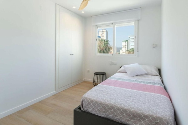Foto van 59. AG OLYMPIA Y ZEUS - Vakantiehuis in Playa de Gandía - BedRoom