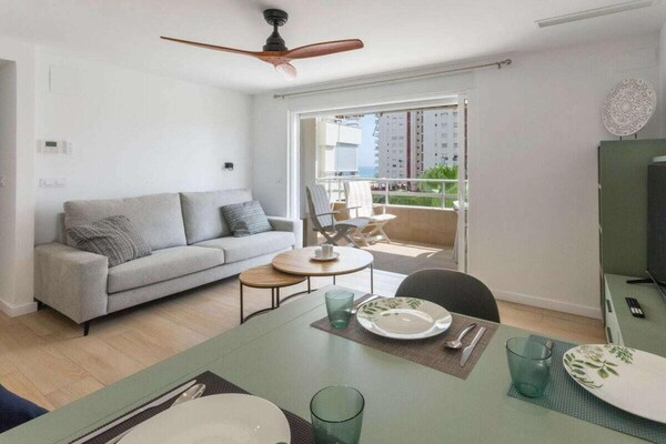 Foto van 59. AG OLYMPIA Y ZEUS - Vakantiehuis in Playa de Gandía - LivingRoom