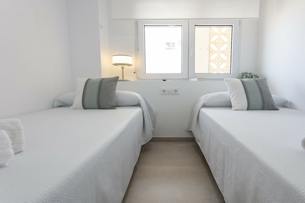 Foto van 25. AG LAS SIRENAS 4 - Vakantiehuis in Playa de Gandía - Untagged