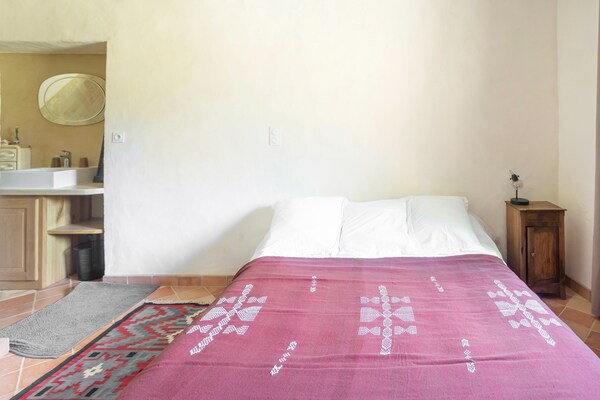 Foto van Vakantiehuis in Mazeyrolles met tuin - Vakantiehuis in Mazeyrolles - BedRoom