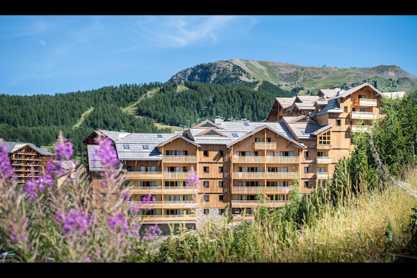 Foto van Appartement in Risoul met Ski-In/Ski-Out - Vakantiehuis in RISOUL - ExteriorSummer
