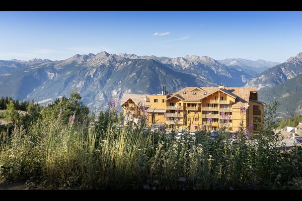 Foto van Appartement in Risoul met Ski-In/Ski-Out - Vakantiehuis in RISOUL - ExteriorSummer