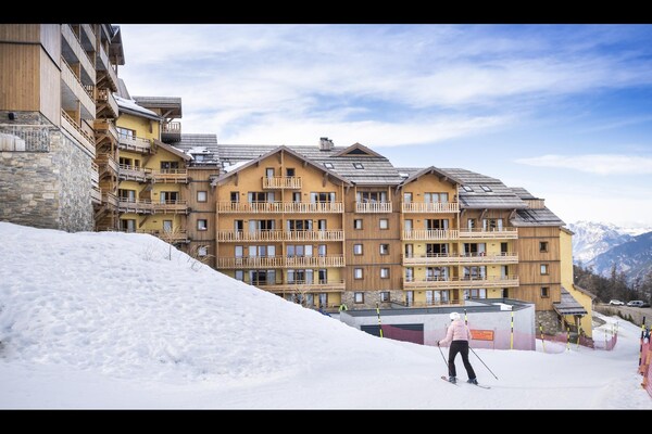 Foto van Appartement in Risoul met Ski-In/Ski-Out - Vakantiehuis in RISOUL - ExteriorWinter