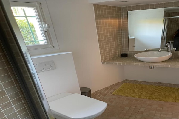 Foto van Charmant vakantiehuis in Mougins met zwembad - Vakantiehuis in Mougins - BathRoom