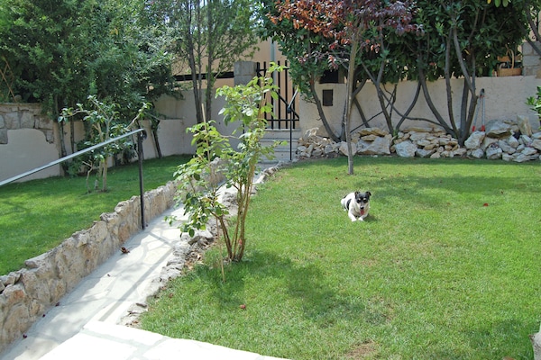 Foto van La Turbie Appartement, La Turbie - Vakantiehuis in La Turbie - GardenSummer