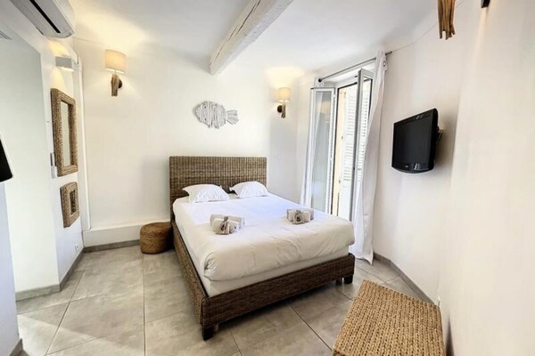 Foto van Palais & Croisette, ruime 2-kamer met balkon - Vakantiehuis in CANNES - ExteriorSummer
