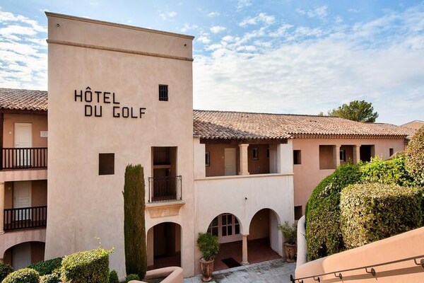 Foto van Appartement in Mallemort met Golf en Zwembad - Vakantiehuis in MALLEMORT - 