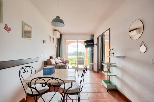 Foto van Appartement in Mallemort met Golf en Zwembad - Vakantiehuis in MALLEMORT - 