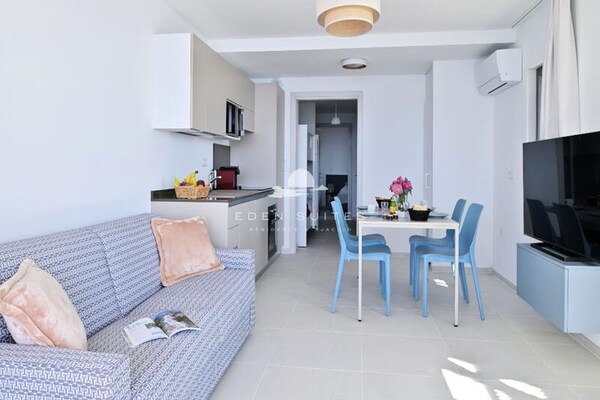 Foto van Appartement op Corsica met uitzicht op zee en zwembad - Untagged