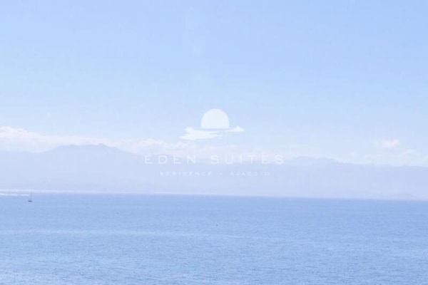 Foto van Appartement op Corsica met zwembad en uitzicht op zee - Untagged