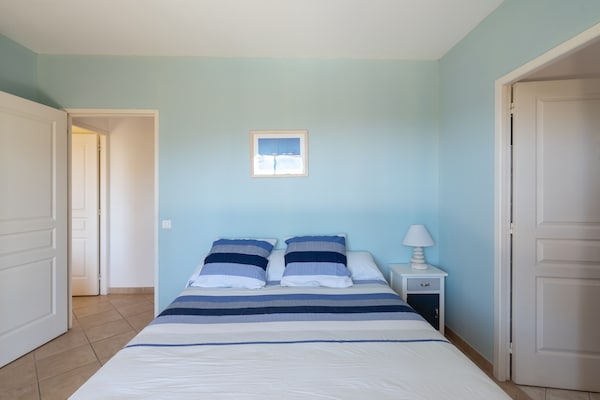 Foto van Ruime villa met zwembad - Vakantiehuis in St Andrea D'orcino - BedRoom