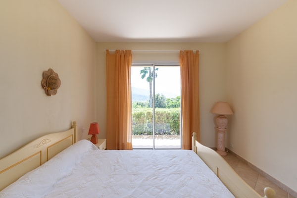 Foto van Ruime villa met zwembad - Vakantiehuis in St Andrea D'orcino - BedRoom