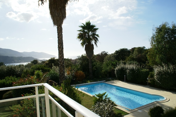 Foto van Ruime villa met zwembad - Vakantiehuis in St Andrea D'orcino - PoolOfHouse