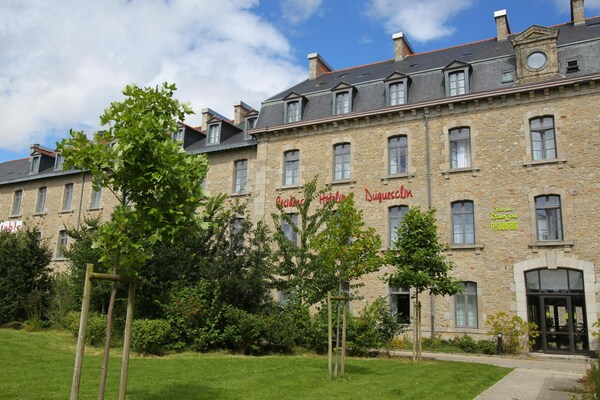 Foto van 2-kamerappartement in Dinan voor 4 personen - Vakantiehuis in Dinan - ExteriorSummer