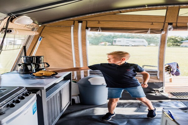 Foto van Tentlodge in Dordogne met uitzicht - Vakantiehuis in Coux et Bigaroque - Mouzens - Kitchen