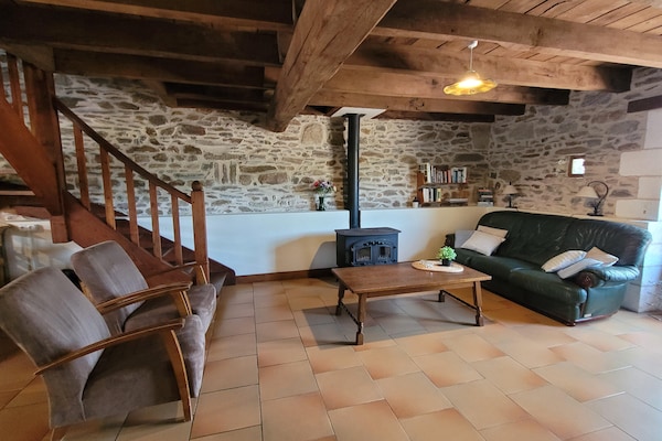 Foto van Authentieke, ruime gîte voor 10 personen - Vakantiehuis in Saint-Saud-Lacoussière - LivingRoom