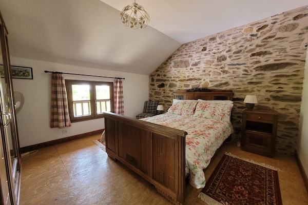 Foto van Authentieke, ruime gîte voor 10 personen - Vakantiehuis in Saint-Saud-Lacoussière - BedRoom