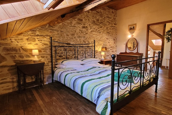 Foto van Authentiek landgoed in de Dordogne met zwembad. - Vakantiehuis in Saint-Saud-Lacoussière - BedRoom