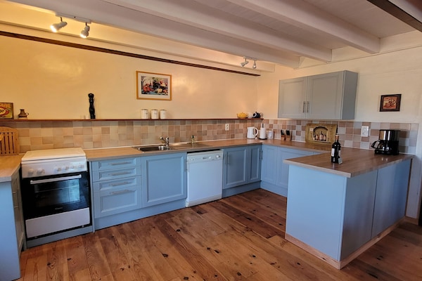 Foto van Authentiek landgoed in de Dordogne met zwembad. - Vakantiehuis in Saint-Saud-Lacoussière - Kitchen