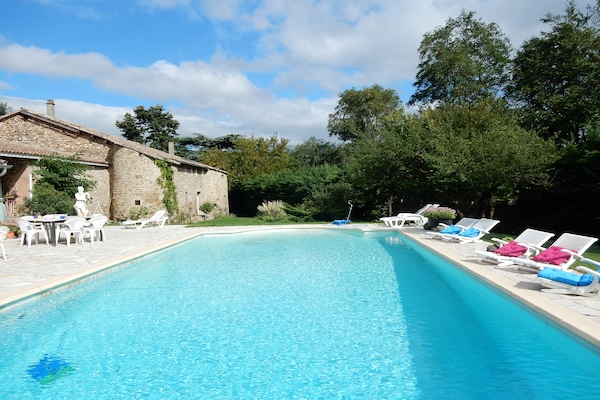 Foto van Gezellig huis met privézwembad vlakbij Valence - Vakantiehuis in Alixan - ExteriorSummer