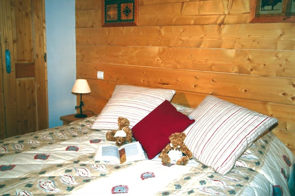 Foto van Bergvakantiehuis met verwarmd zwembad - Vakantiehuis in CHANTEMERLE - BedRoom