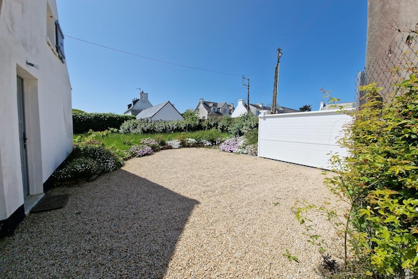 Foto van Vakantiehuis in Locquirec bij zandstranden - Vakantiehuis in Locquirec - ExteriorSummer