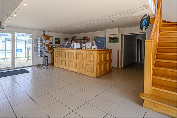 Foto van Bretagne Flat, strand en zwembad - Vakantiehuis in St Nic - HallReception