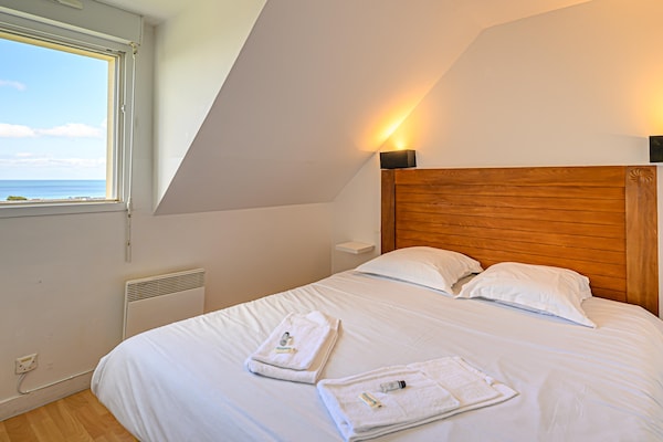 Foto van Bretagne Flat, strand en zwembad - Vakantiehuis in St Nic - BedRoom